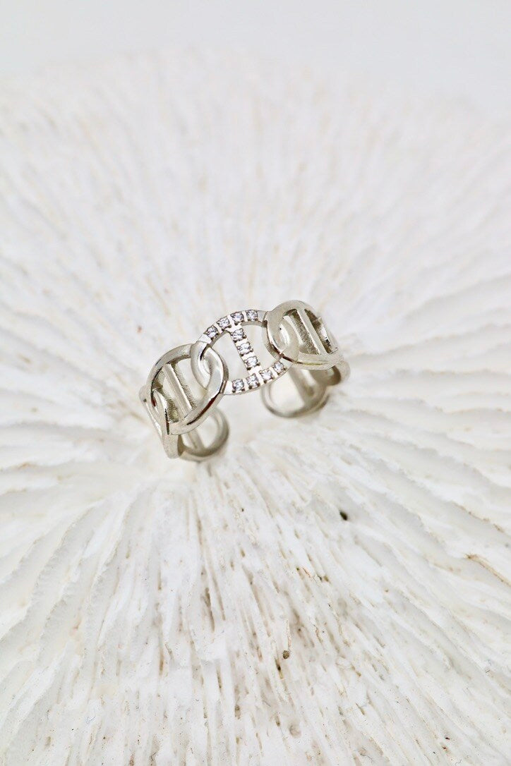 Bague sertie ajustable