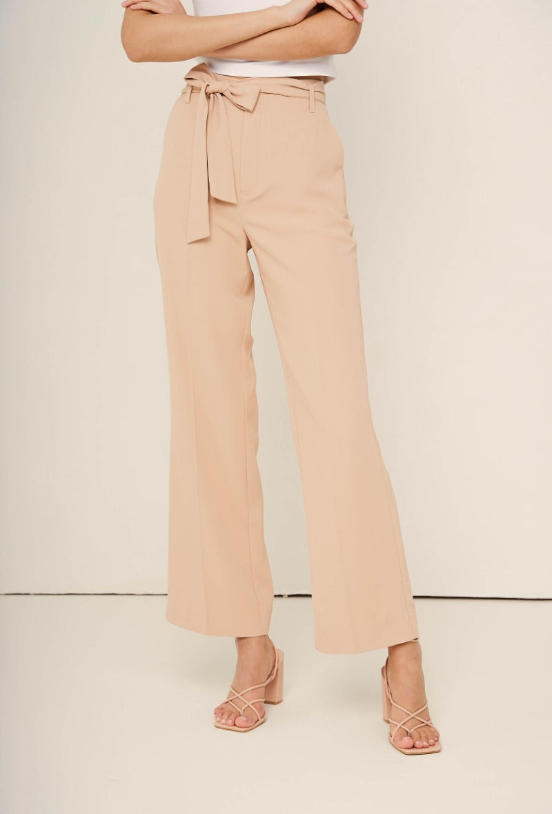 Pantalon ceinturé wide taille haute